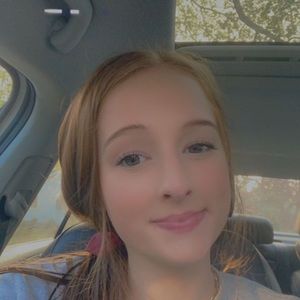 Meet your Posher, Lia